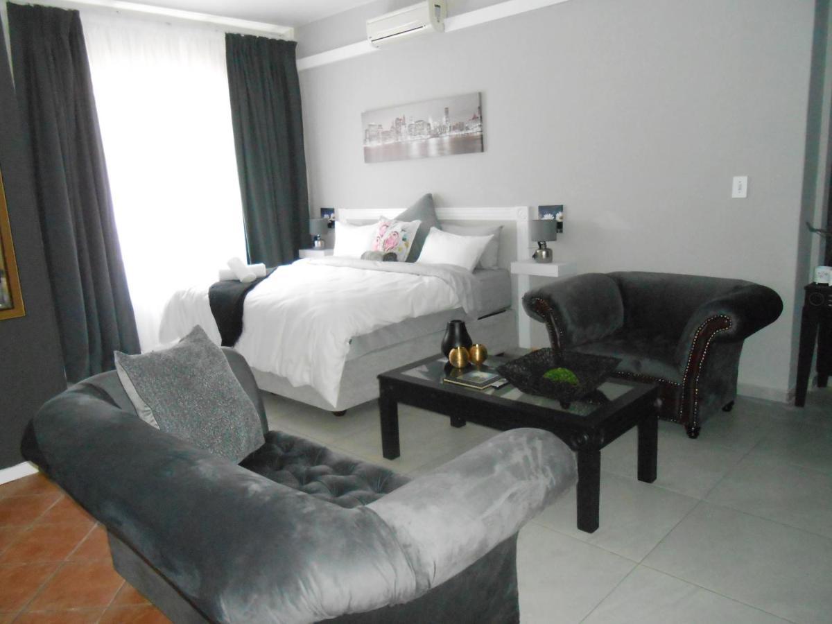 Hotel The Jack Rose Hotel, Rosebank, Gautrain 3*