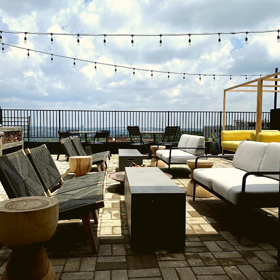 Blackbrick Sandton One Hotel *