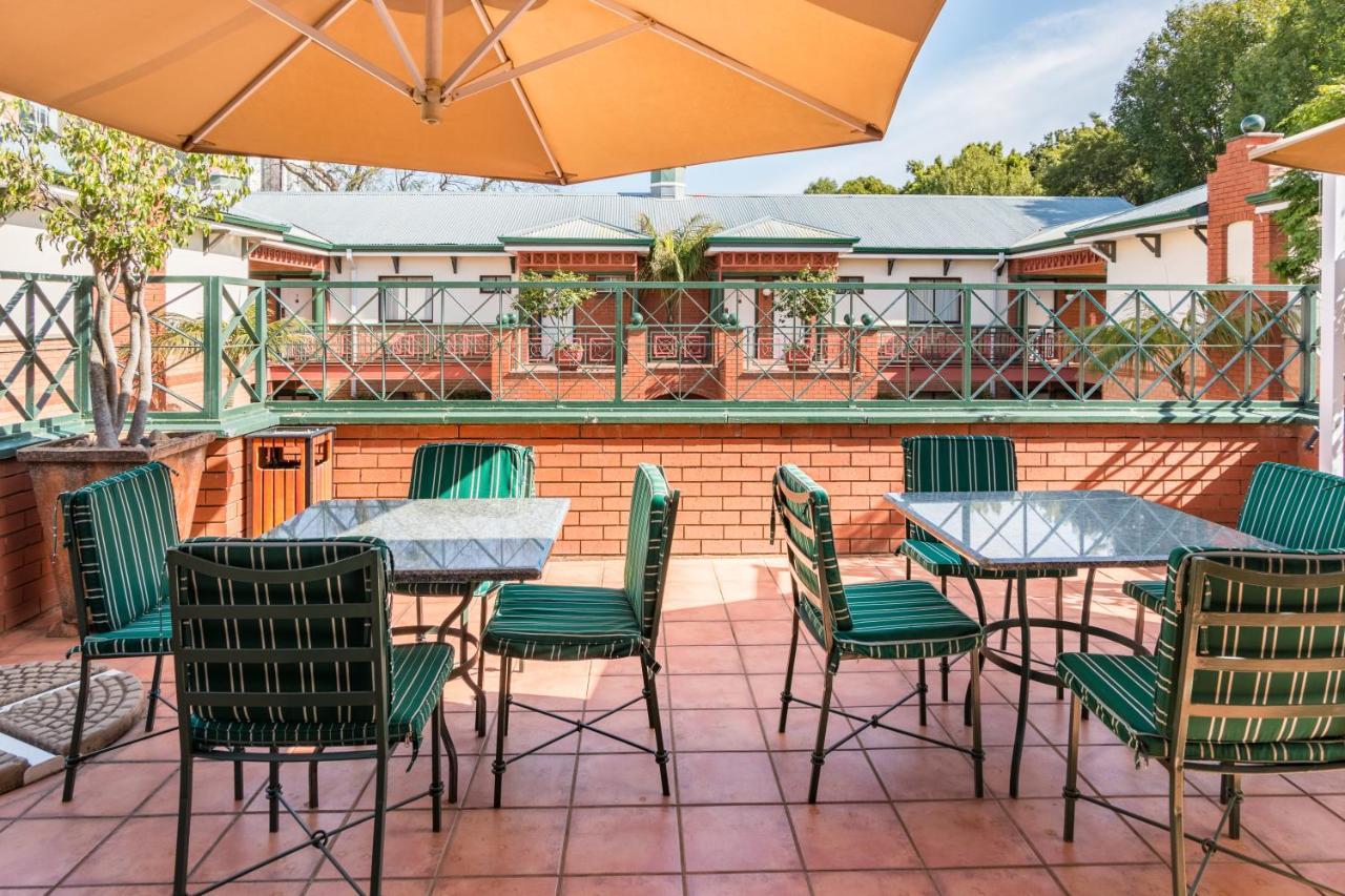 Courtyard Rosebank Hotel Johannesburg