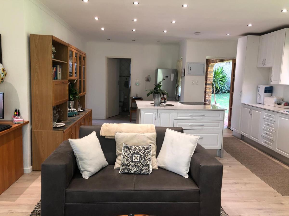 Apartment Waybury - A Cozy From ! *