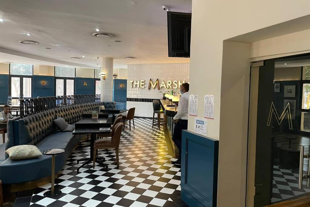 Cool & Easy Flat In The Heart Of Marshalltown Apartment Johannesburg