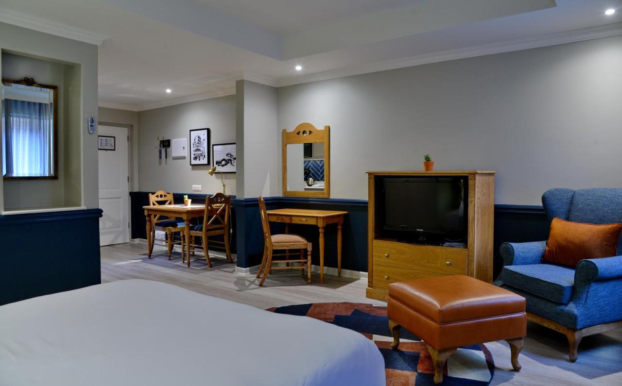 Courtyard Rosebank Johannesburg