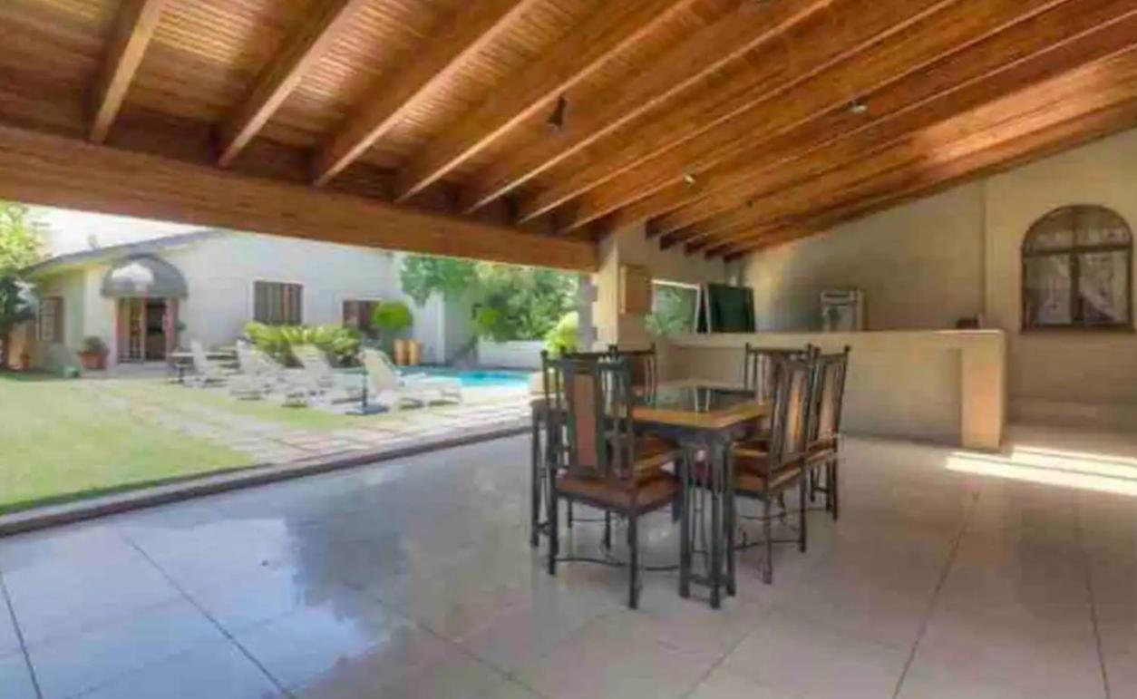 Holiday home Exquisite Hide Out In Sandton *