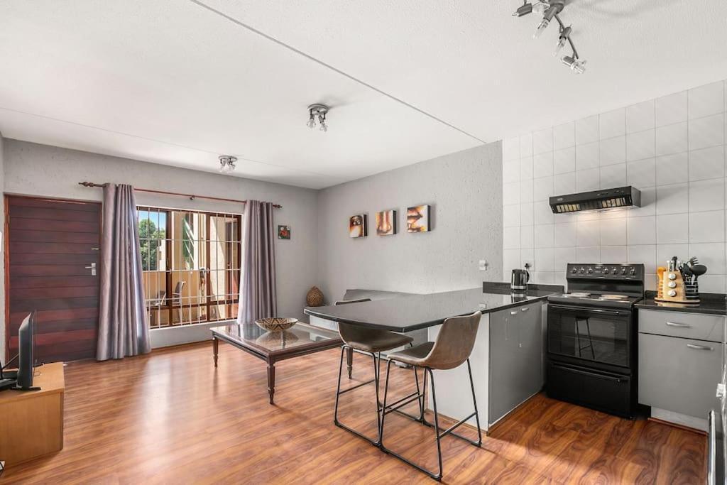 Antibes In West Road South Sandton Apartment Johannesburg