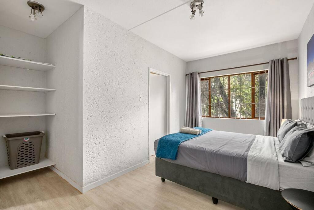 Antibes In West Road South Sandton Apartment Johannesburg