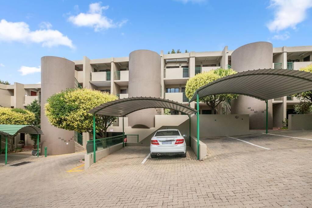 Antibes In West Road South Sandton Apartment Johannesburg
