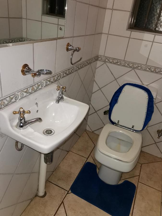 497 On West Ave Guest house Johannesburg