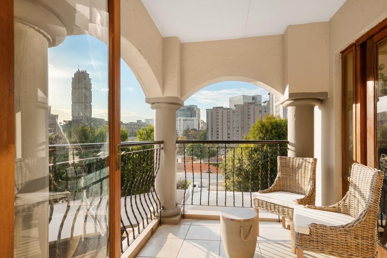 13 Monte Sereno Apartment
