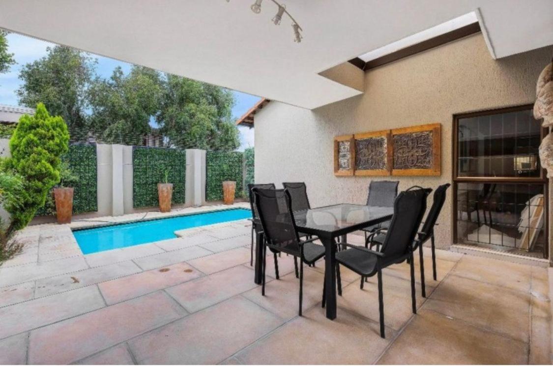 13 Sandown Valley, Sandton