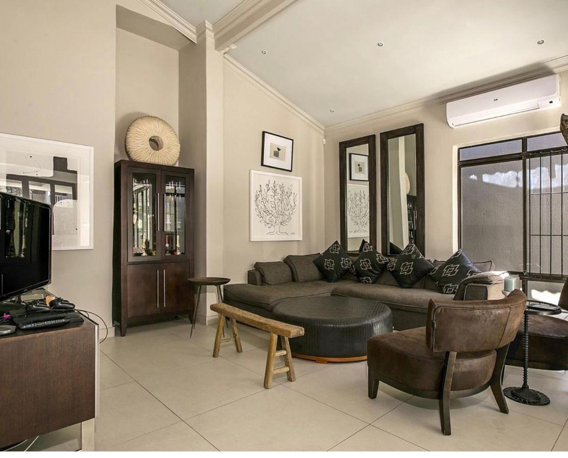 13 Sandown Valley, Sandton Apartment *