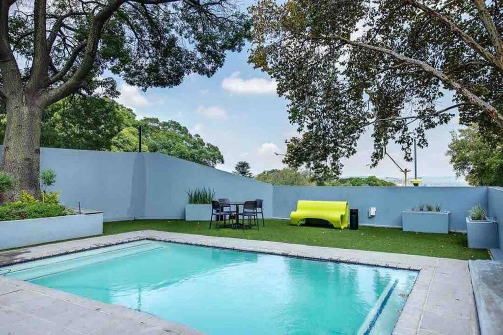 Urban Oasis At The Bolton *