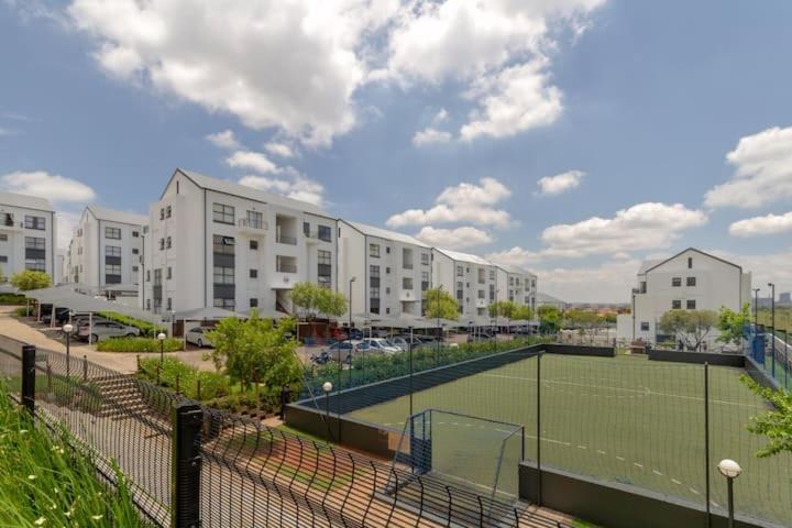 Royal Xtian Greenstone Ridge Căn hộ Johannesburg