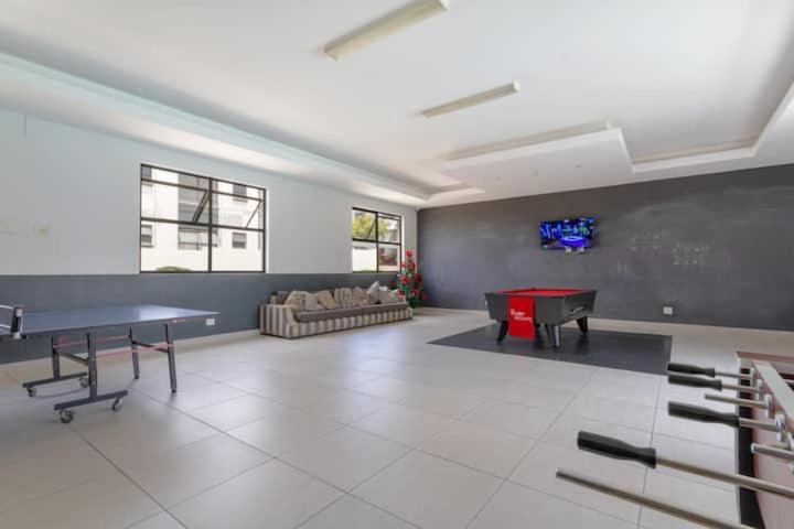Royal Xtian Greenstone Ridge Căn hộ Johannesburg