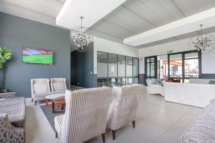 Căn hộ Royal Xtian Greenstone Ridge Johannesburg
