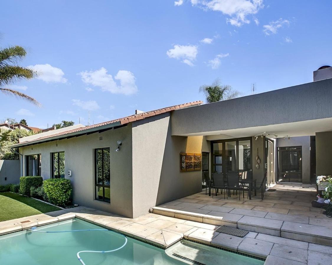 Apartment 13 Sandown Valley, Sandton