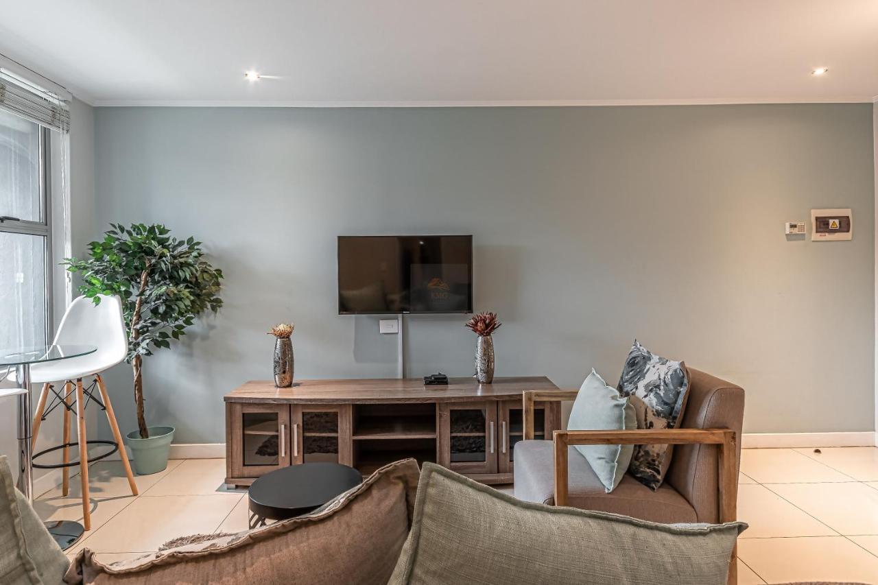 Apartment Kmg At The Apex Johannesburg