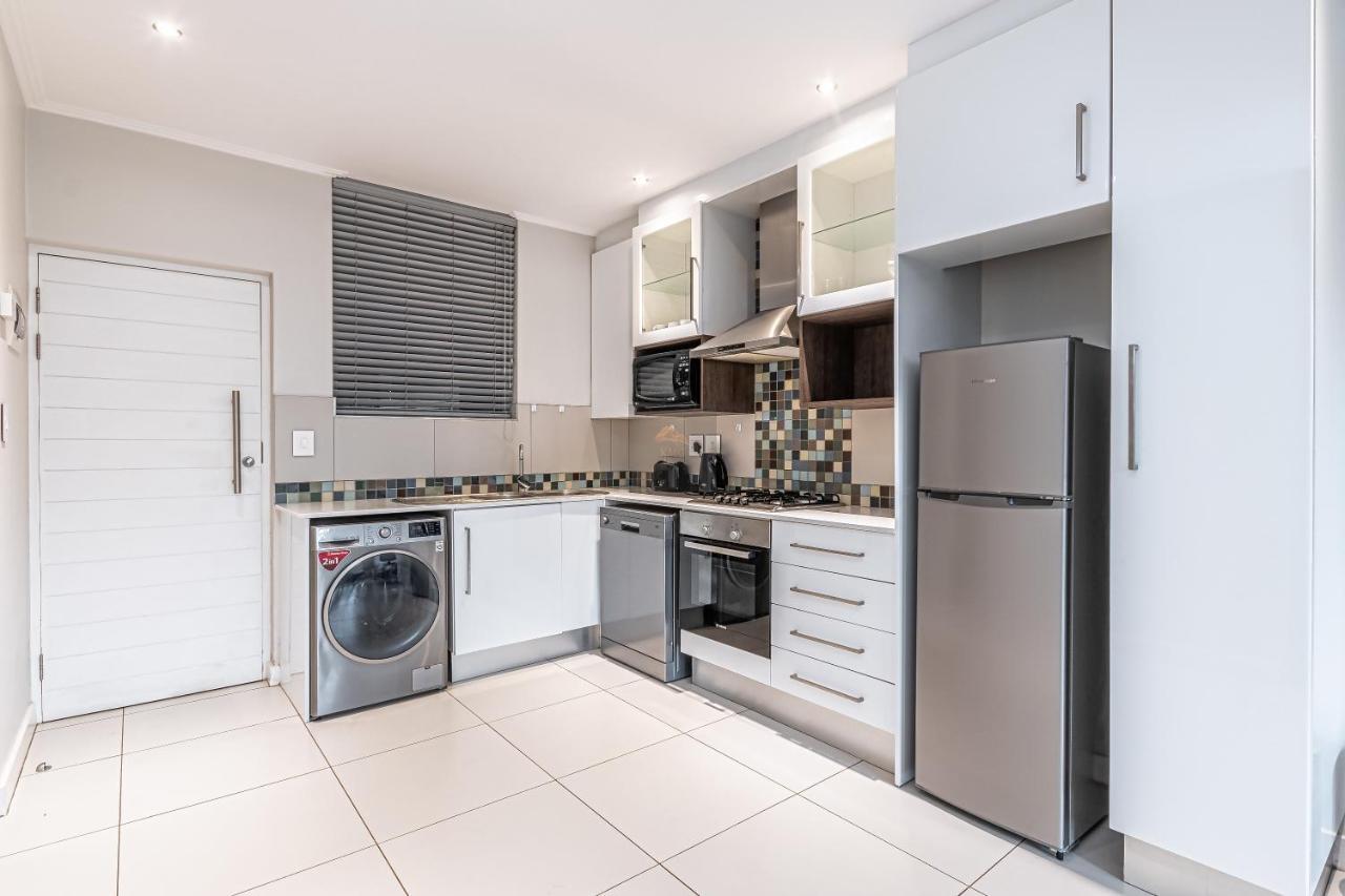 Apartment Kmg At The Apex Johannesburg