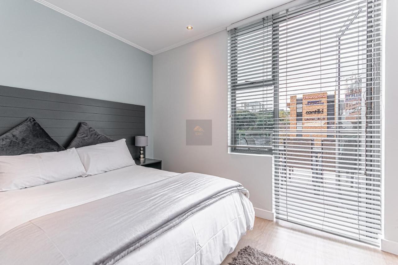 Apartment Kmg At The Apex *