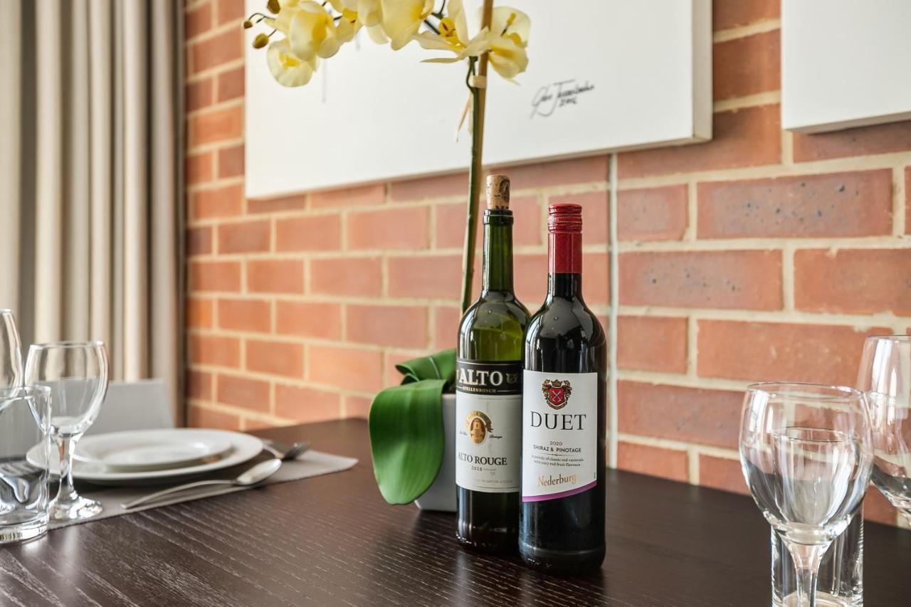 Easy - The Vantage Rosebank Apartment