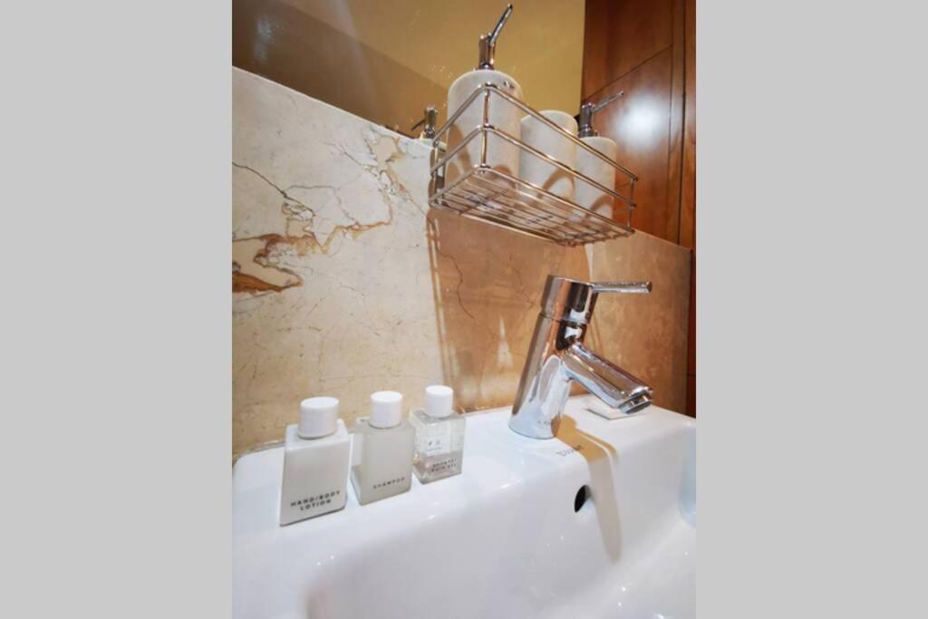 1507-amazing Views & Unique Joburg Cbd Luxury Apartment Johannesburg