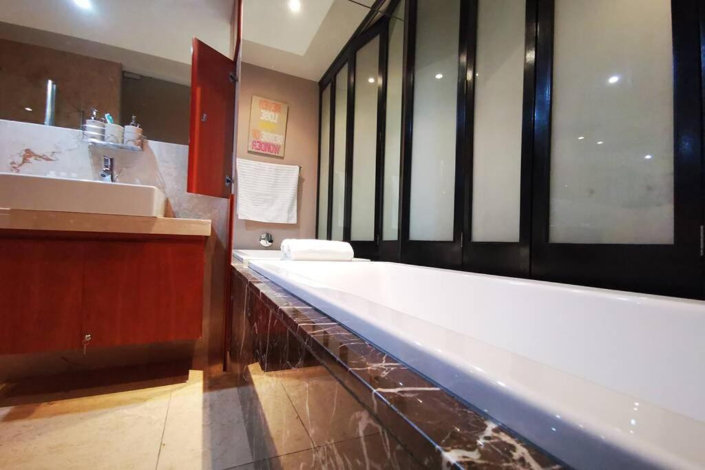 Apartment 1507-amazing Views & Unique Joburg Cbd Luxury *