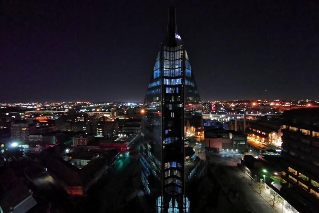 1507-amazing Views & Unique Joburg Cbd Luxury * Johannesburg