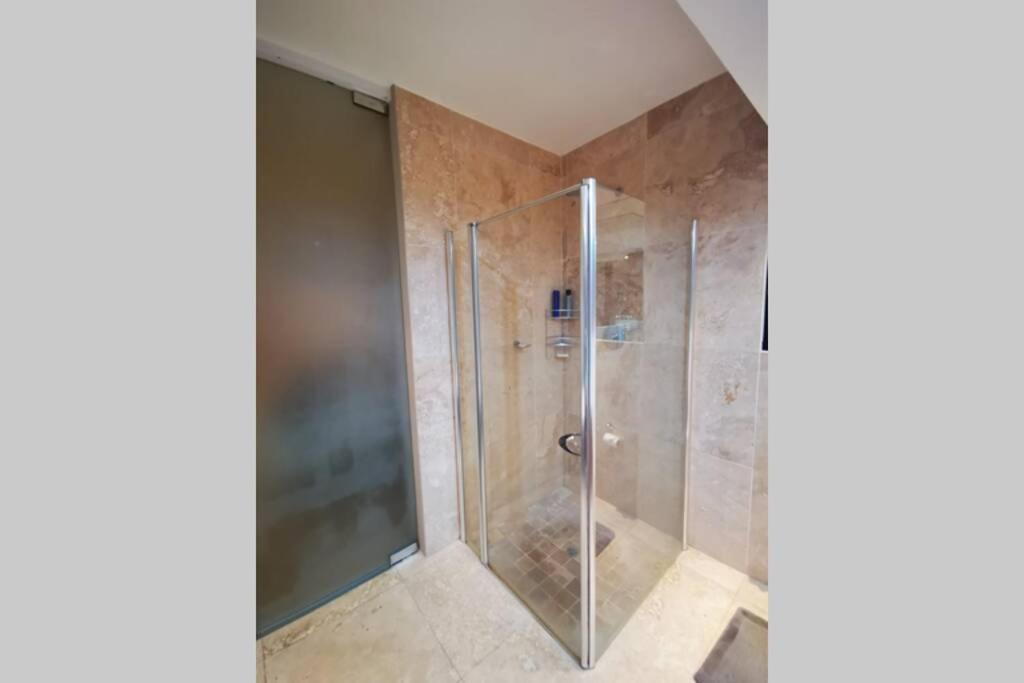 Apartment 1507-amazing Views & Unique Joburg Cbd Luxury Johannesburg