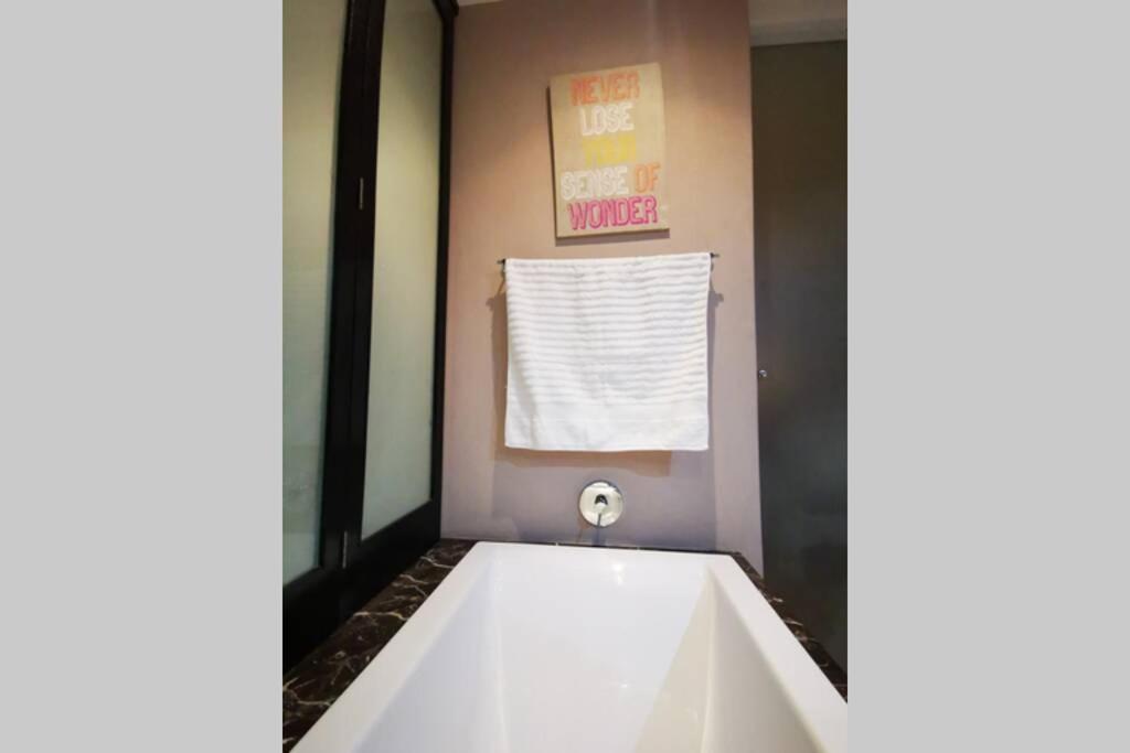 1507-amazing Views & Unique Joburg Cbd Luxury * Johannesburg