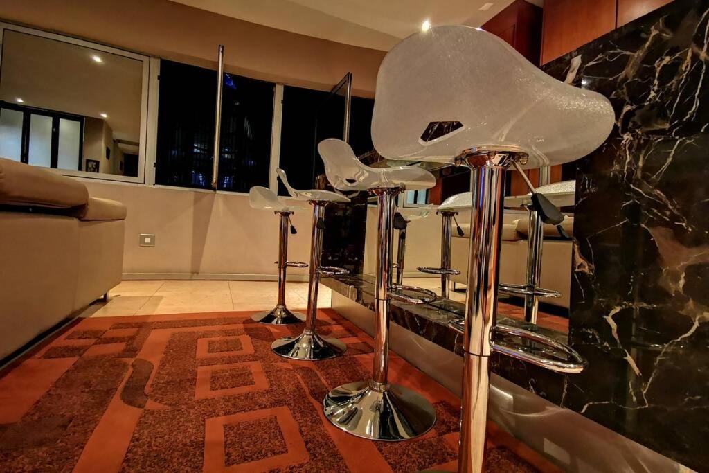 1507-amazing Views & Unique Joburg Cbd Luxury * Johannesburg