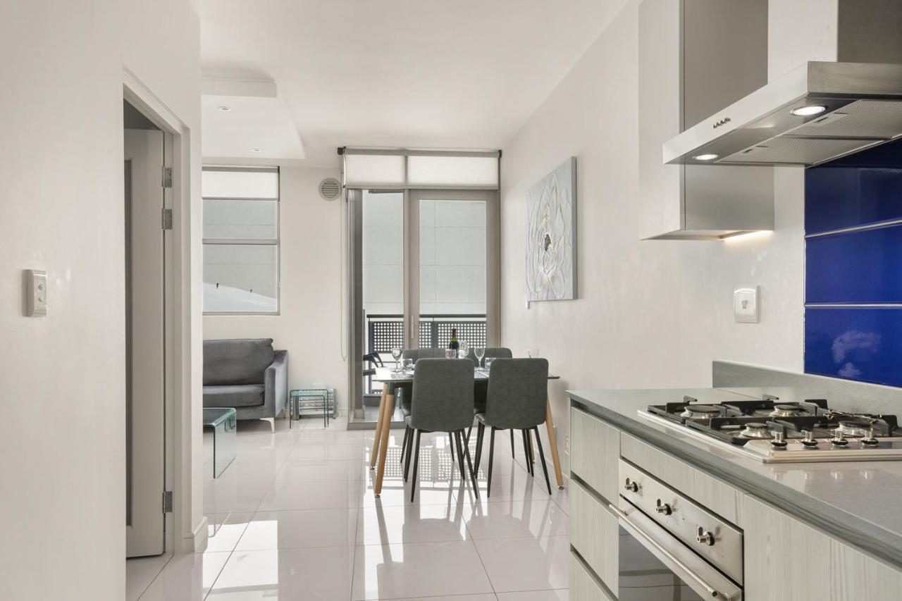 Easy - The Median Rosebank Apartment