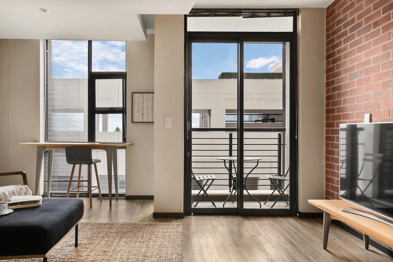 Easy - The Vantage Rosebank Apartment