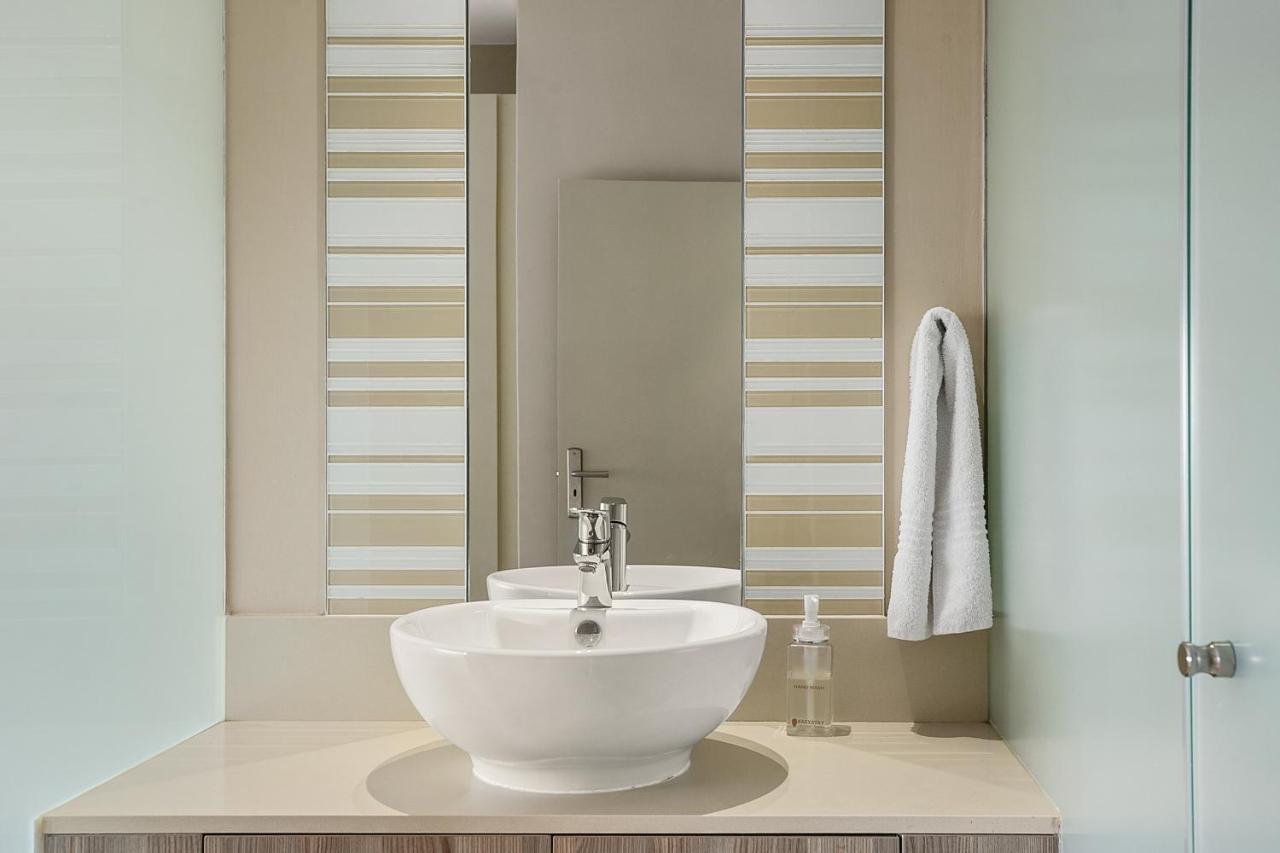 Easy - The Tyrwhitt Rosebank * Johannesburg