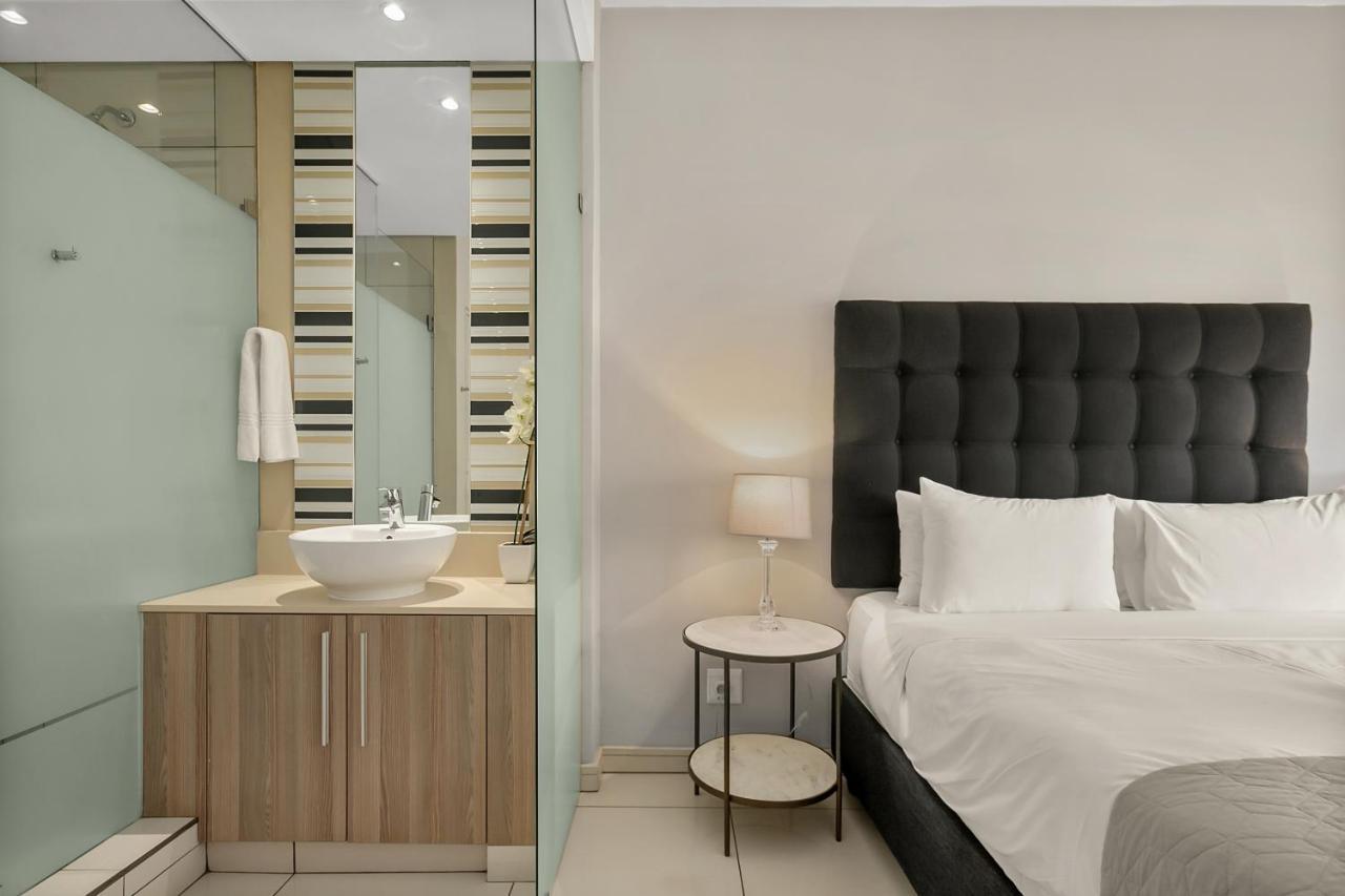Easy - The Tyrwhitt Rosebank * Johannesburg