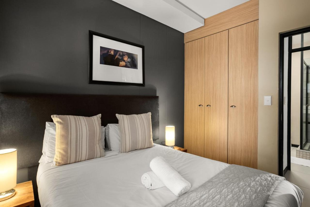Apartment Easy - The Vantage Rosebank *