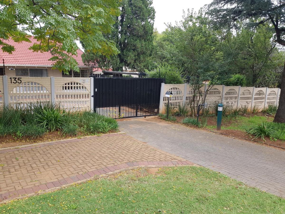 The Fairlands Hideout Guest house *