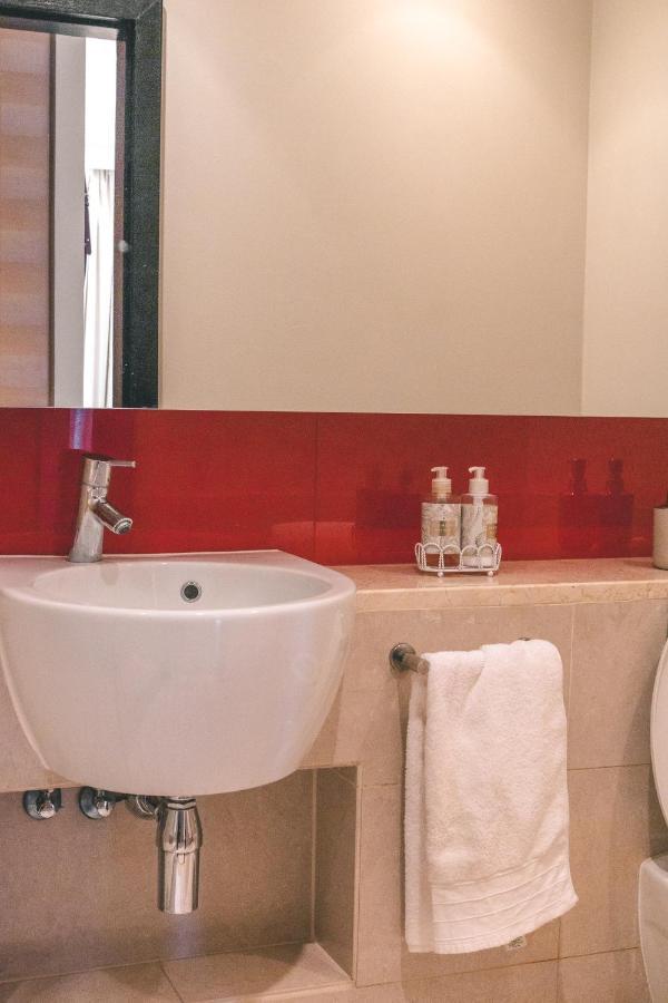 Raphael Penthouse 205 Aparthotel