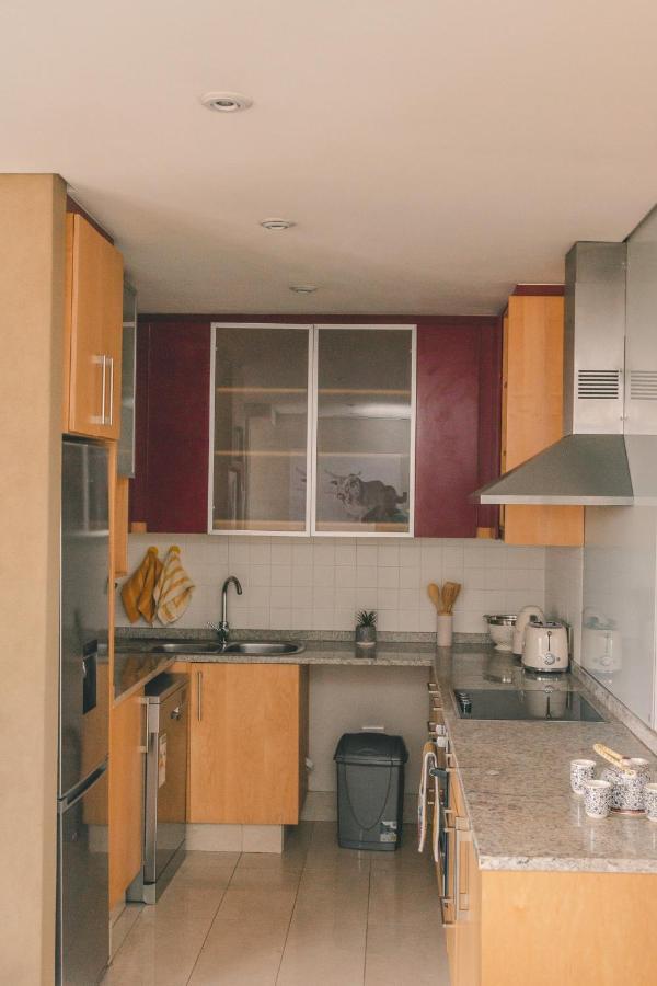 Raphael Penthouse 205