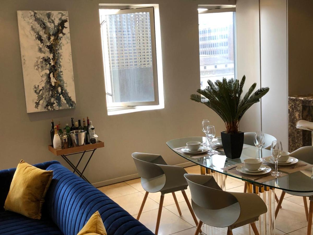 Joburg Gem With A Splash Of Chic & The Vibe! * Johannesburg