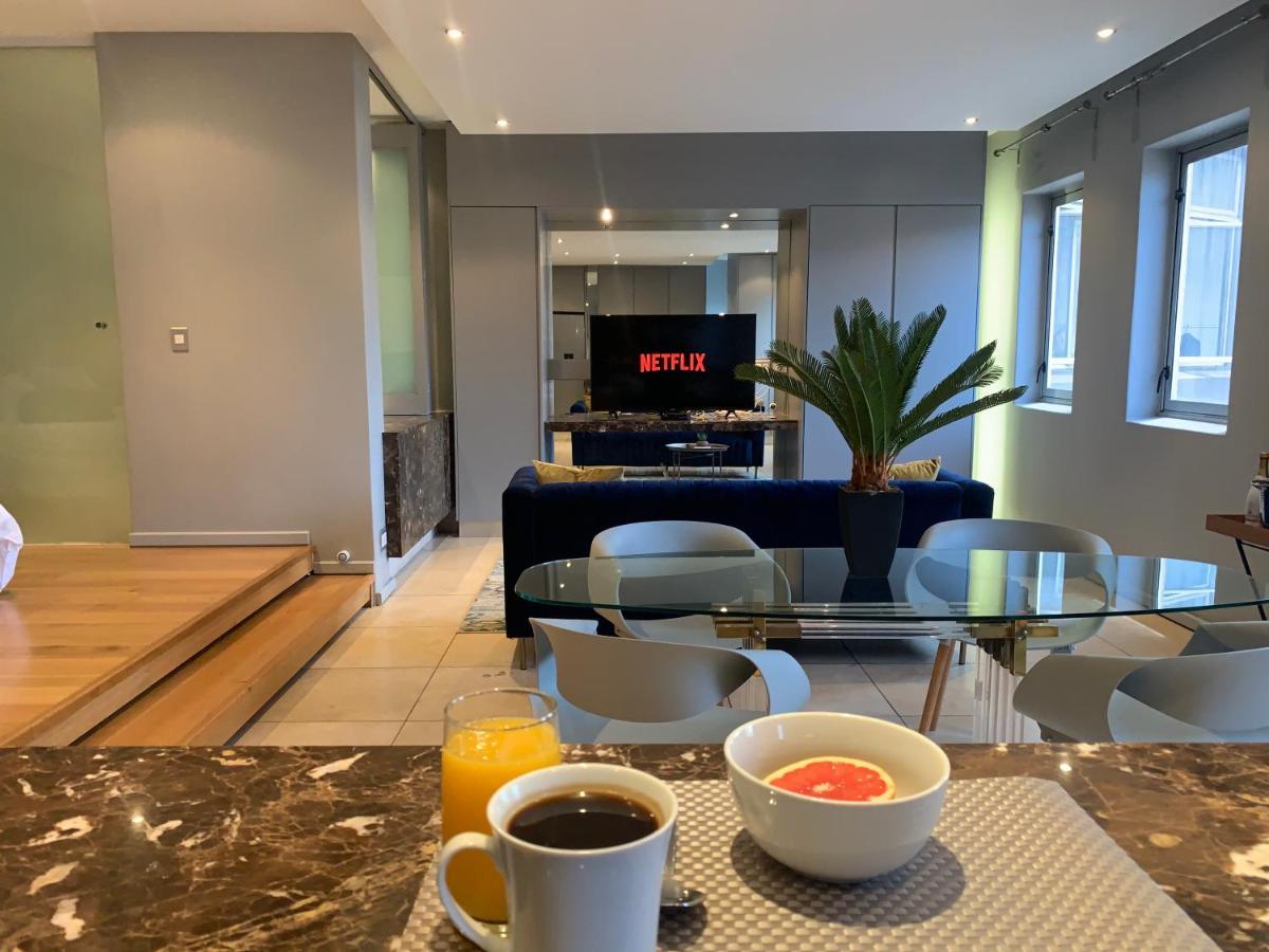 Joburg Gem With A Splash Of Chic & The Vibe! Apartment *