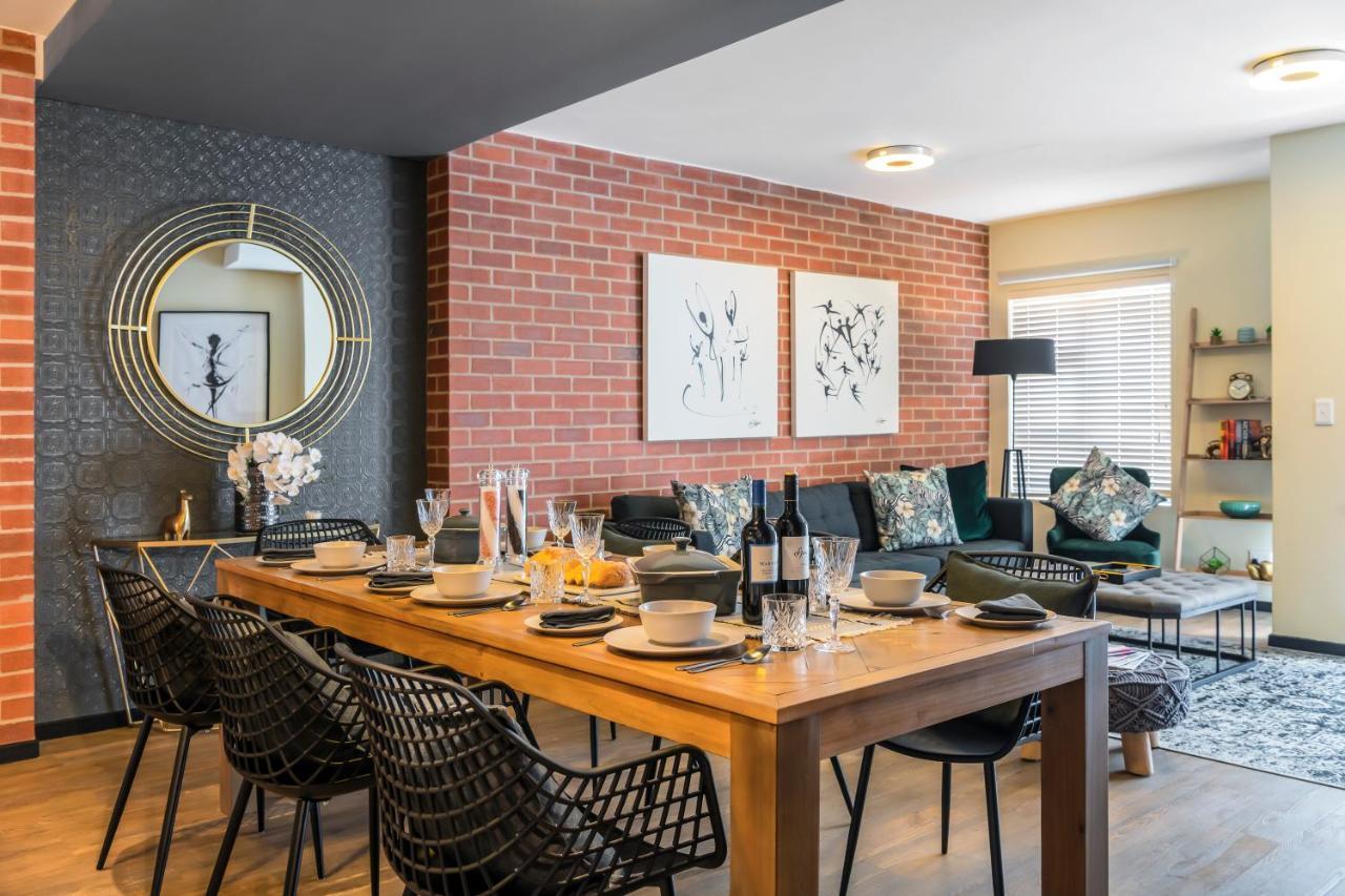 Corporate Rentals- The Vantage Apartment