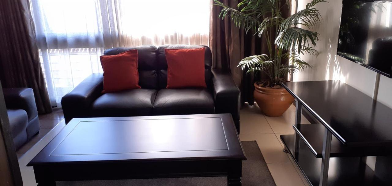 Khách sạn Alcazaba 4*