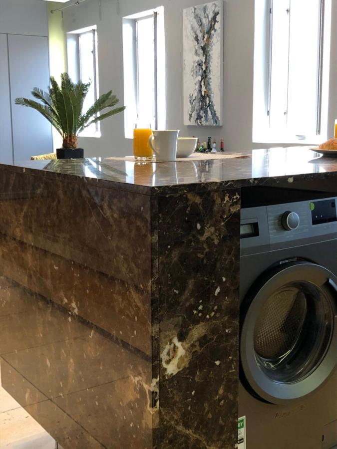 Joburg Gem With A Splash Of Chic & The Vibe!