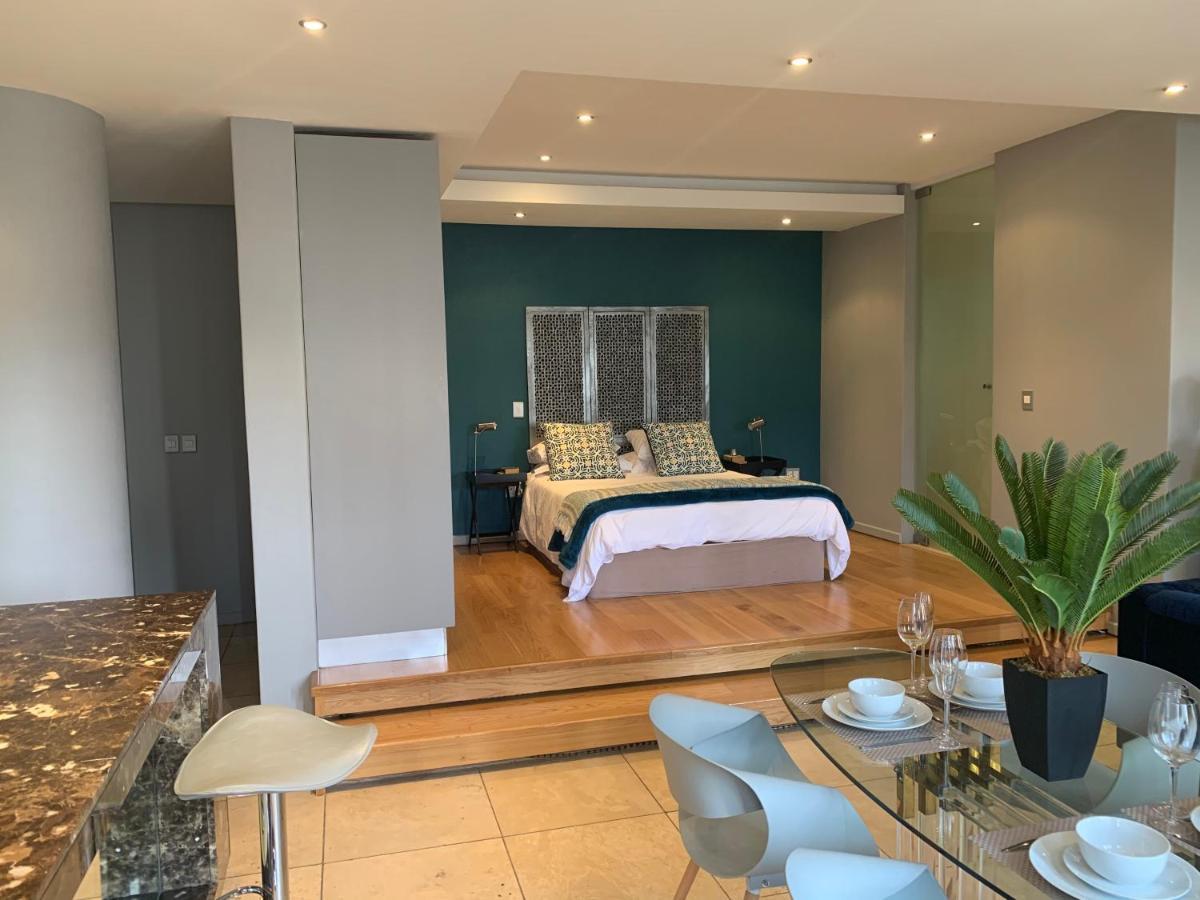 Joburg Gem With A Splash Of Chic & The Vibe! Johannesburg