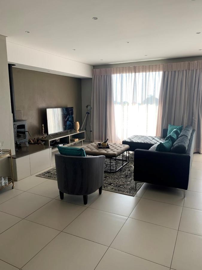 Cag The Hub Bryanston * Johannesburg