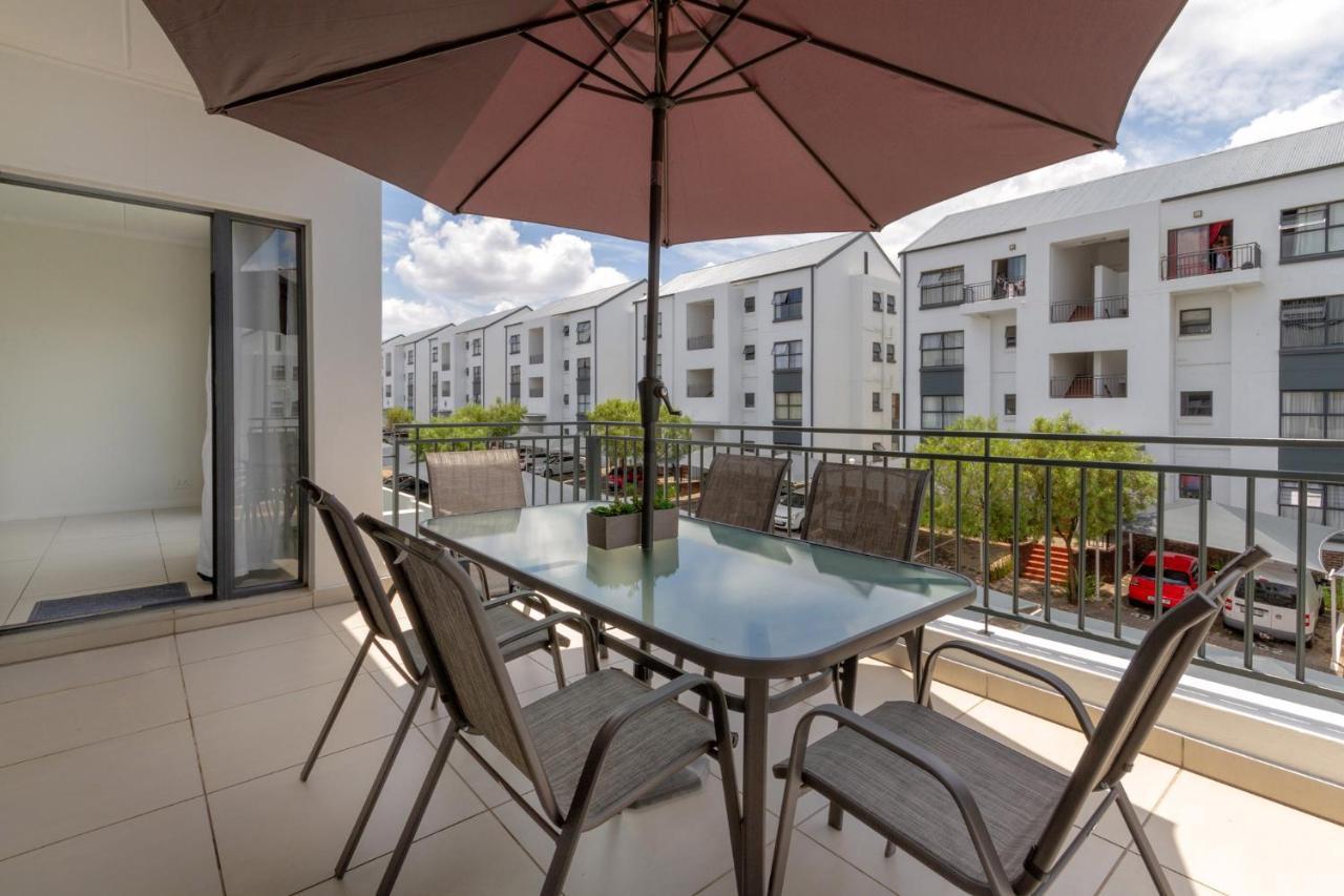 Valentino Greenstone Ridge Wifinetflix Apartment Johannesburg