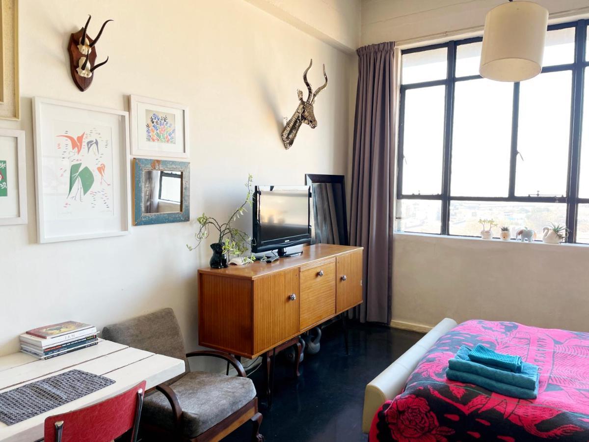 Modern In - Maboneng *