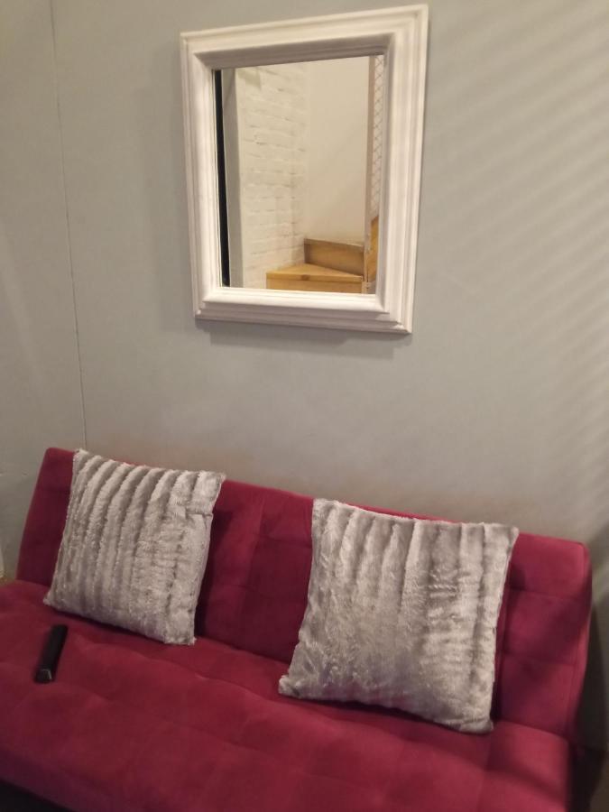 Hotel Maboneng Building Free Wifi And Swimming Pool 3*