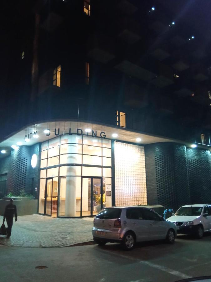 Maboneng Building Free Wifi And Swimming Pool Hotel
