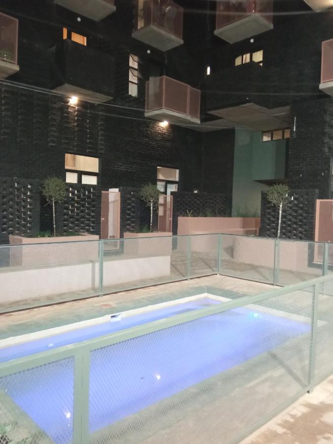 Maboneng Building Free Wifi And Swimming Pool