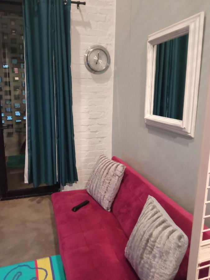 Maboneng Building Free Wifi And Swimming Pool Hotel